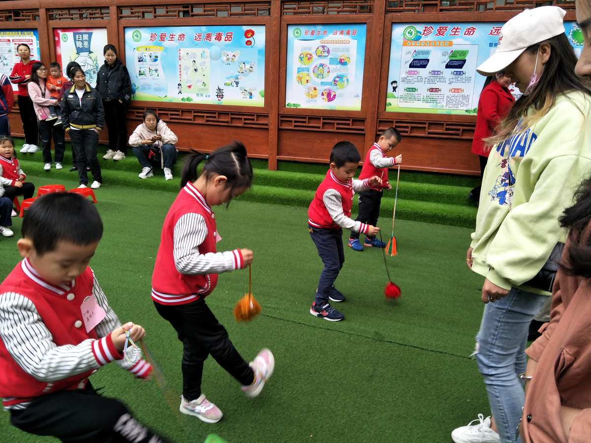 小学传统文化特色学校建设_传统生大酱孕妇能吃吗_传统游戏与小学生