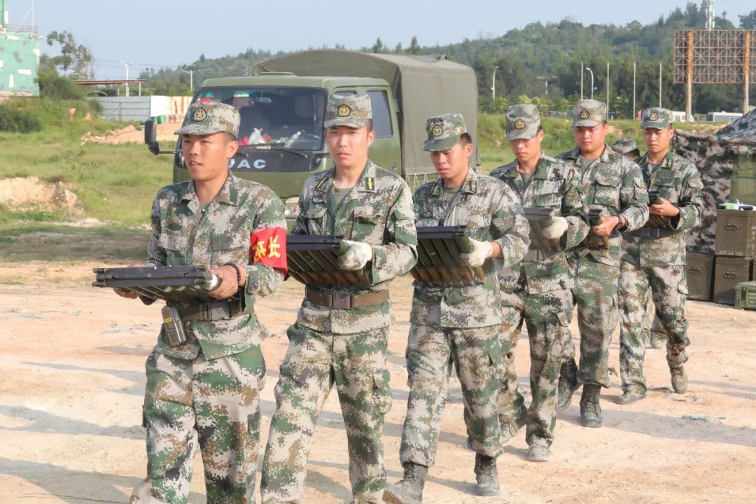 ak-200突击步枪_cf黑锋ak多少钱_ak-200