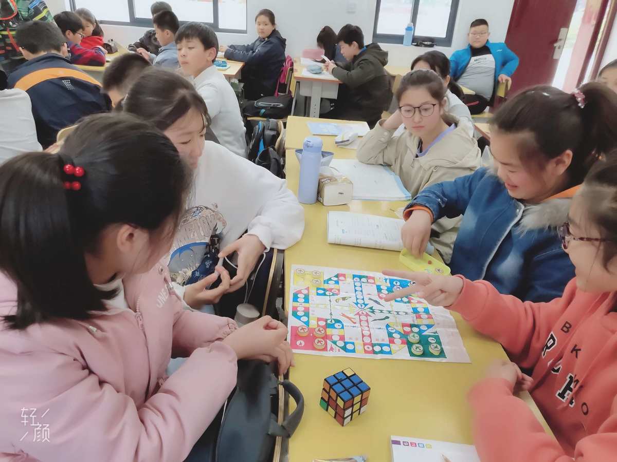 孩子成长环境，益智手机游戏助力认知创造力