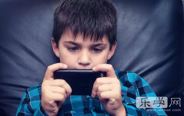 孩子玩游戏手机，好还是不好？答案不简单