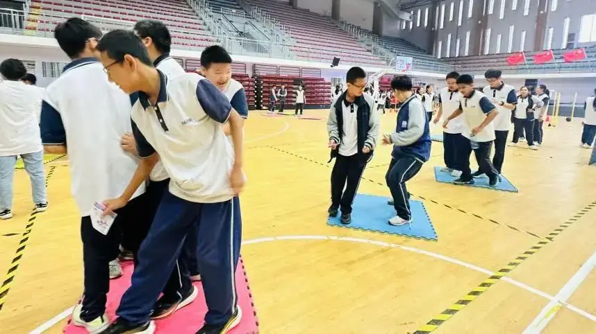 同舟共济游戏手机摄影-加入同舟共济摄影社群，大学生用游戏手机记录美好，收获友谊与成长